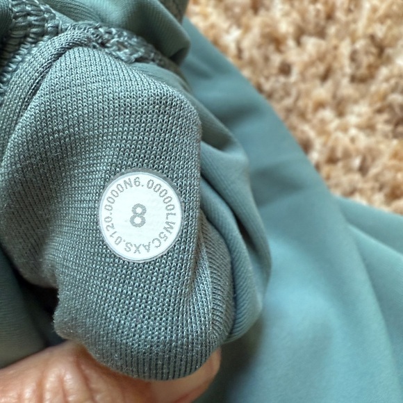 Lululemon Wunder Under High-Rise Tight Women 8 Teal (peloton) on leg - Picture 4 of 6